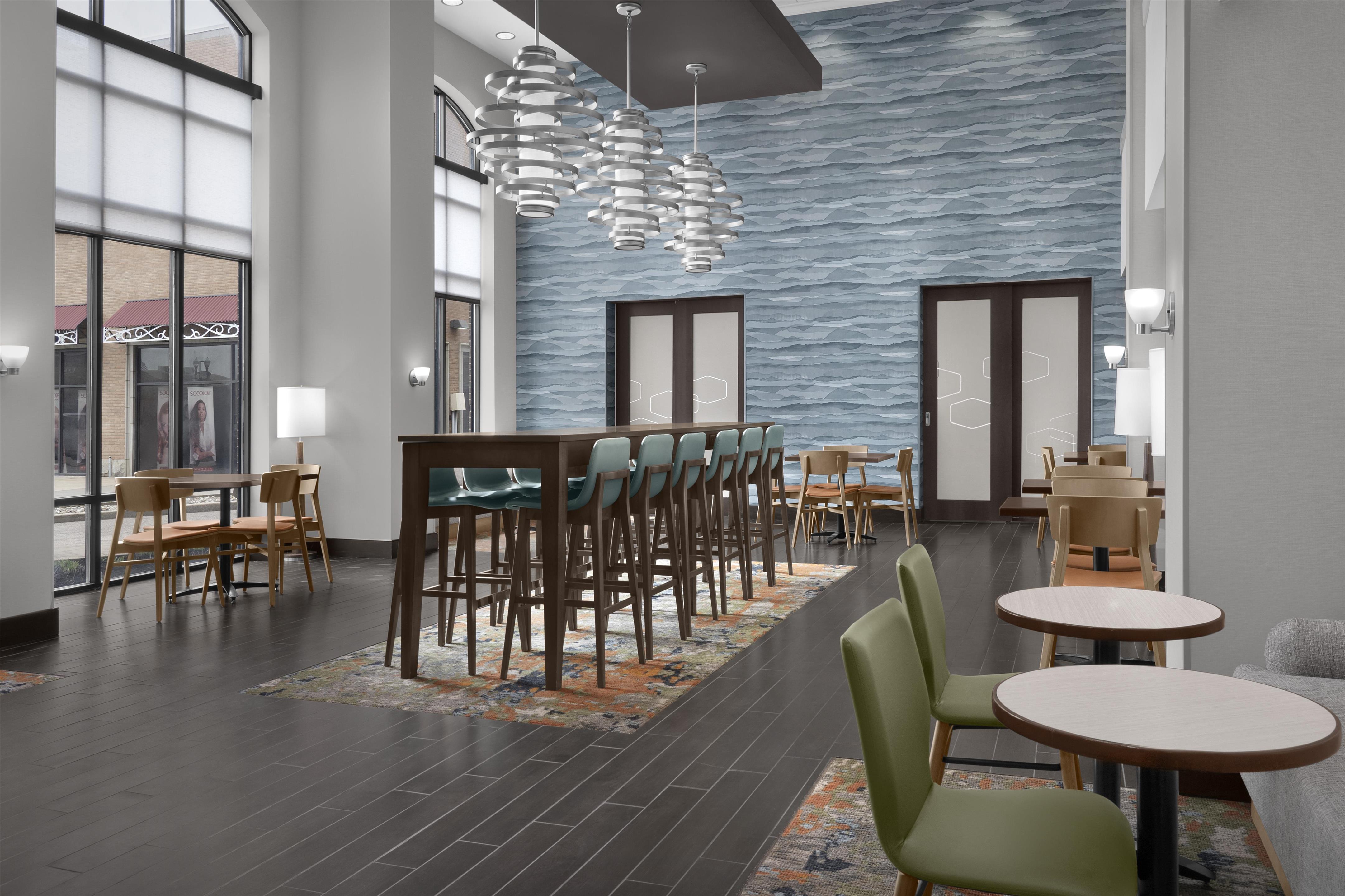 Lobby | Hampton Inn & Suites Mishawaka/South Bend at Heritage Square