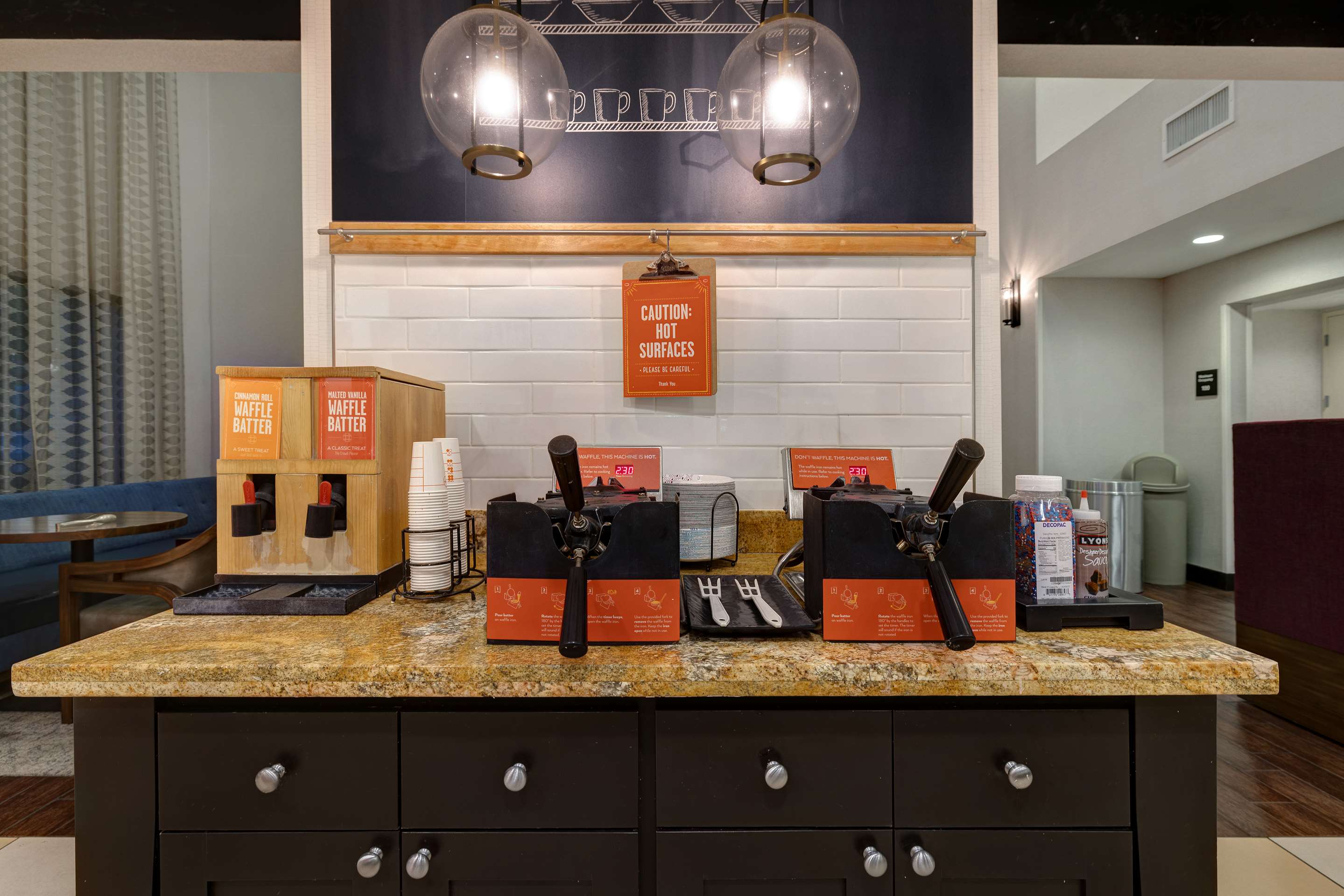 Breakfast Area | Hampton Inn & Suites San Luis Obispo