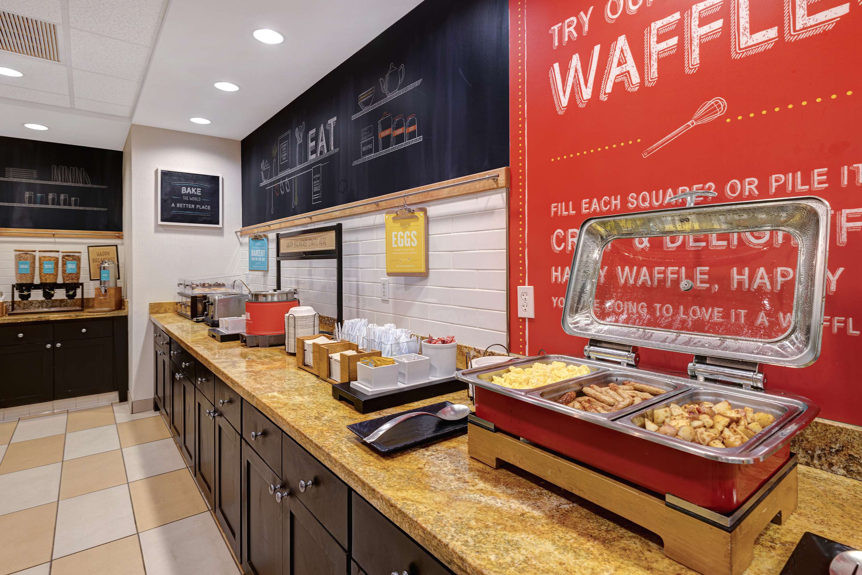 Breakfast Area | Hampton Inn & Suites San Luis Obispo