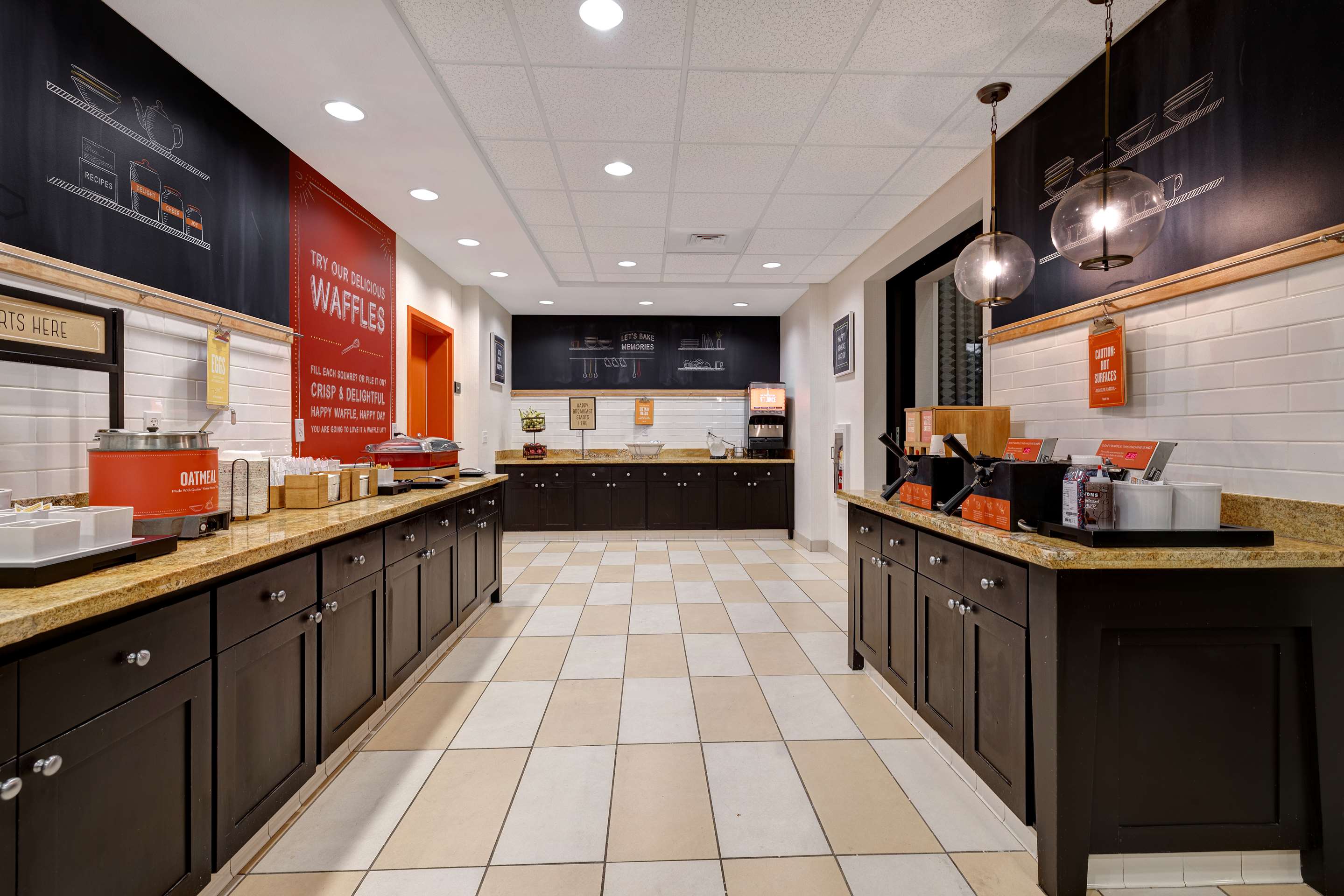 Breakfast Area | Hampton Inn & Suites San Luis Obispo