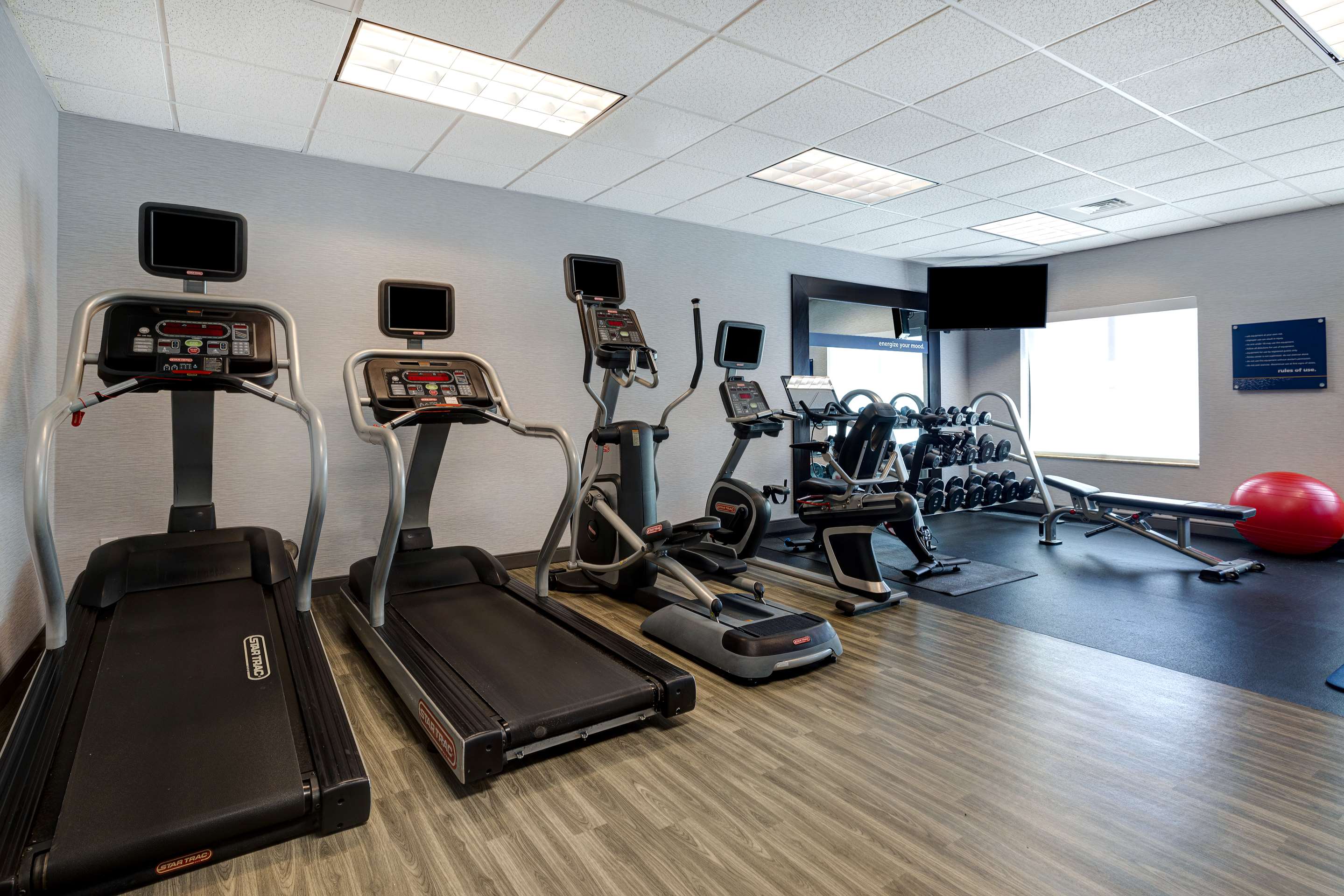 Health club fitness center gym | Hampton Inn & Suites San Luis Obispo