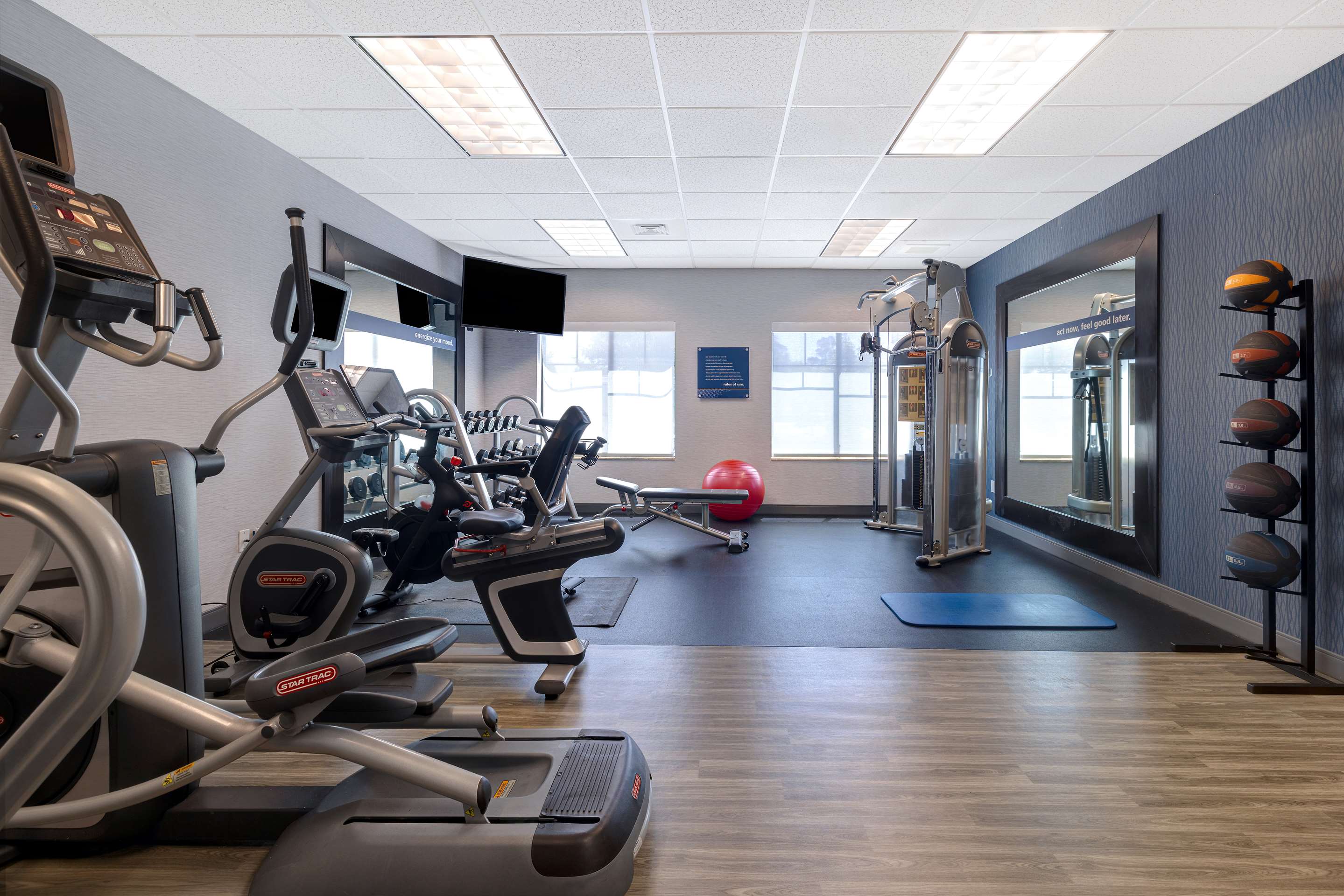 Health club fitness center gym | Hampton Inn & Suites San Luis Obispo