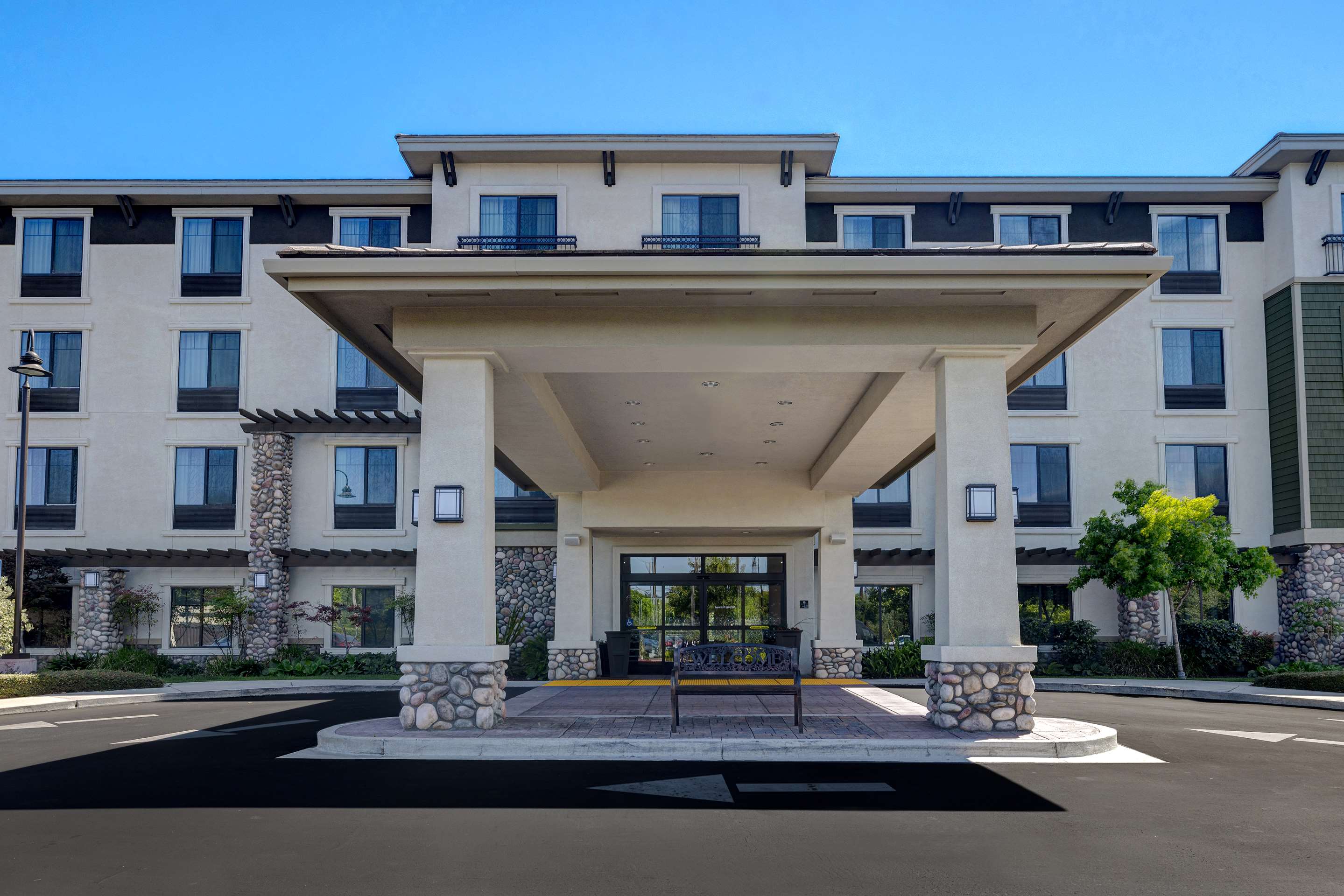 Exterior | Hampton Inn & Suites San Luis Obispo