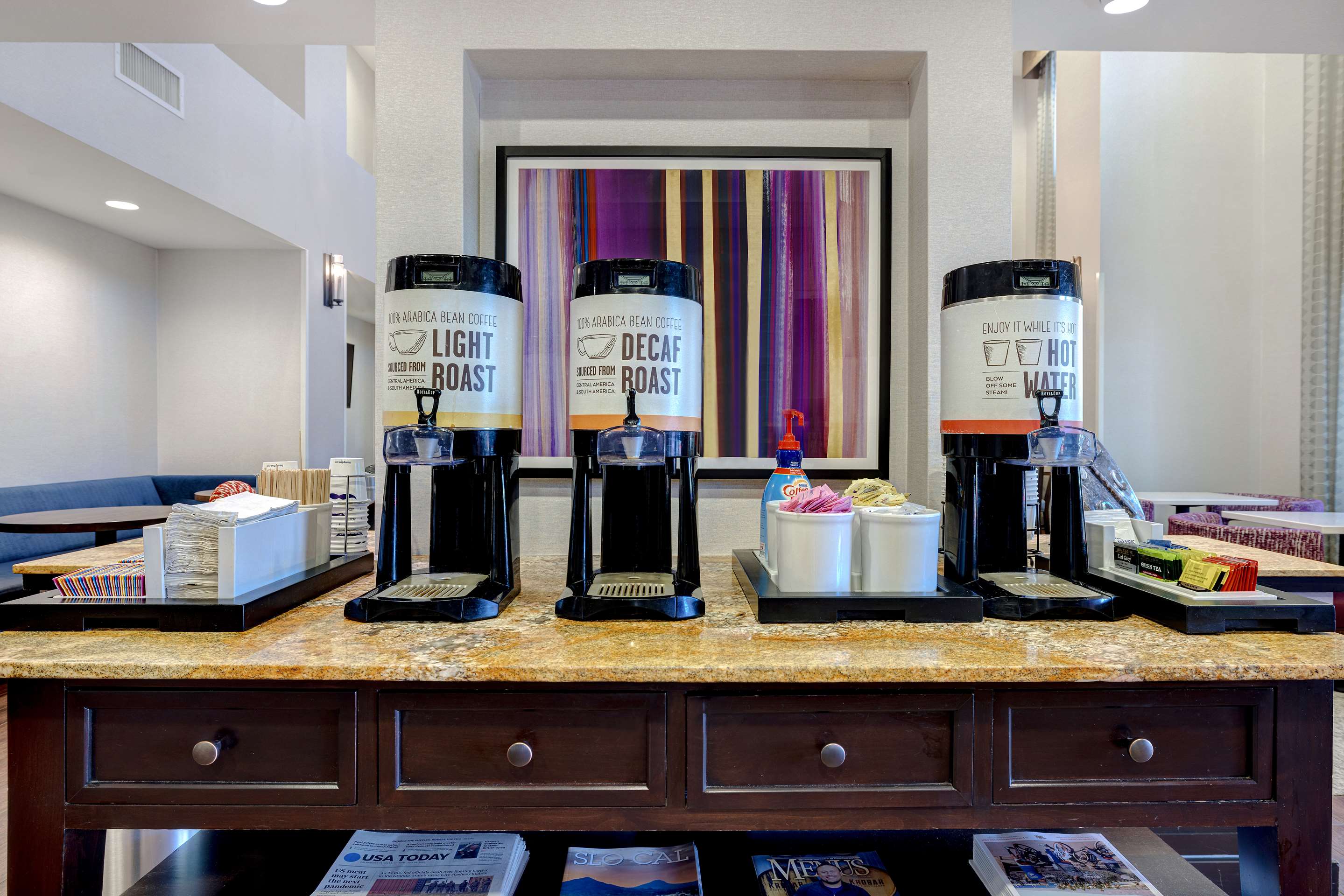 Lobby | Hampton Inn & Suites San Luis Obispo