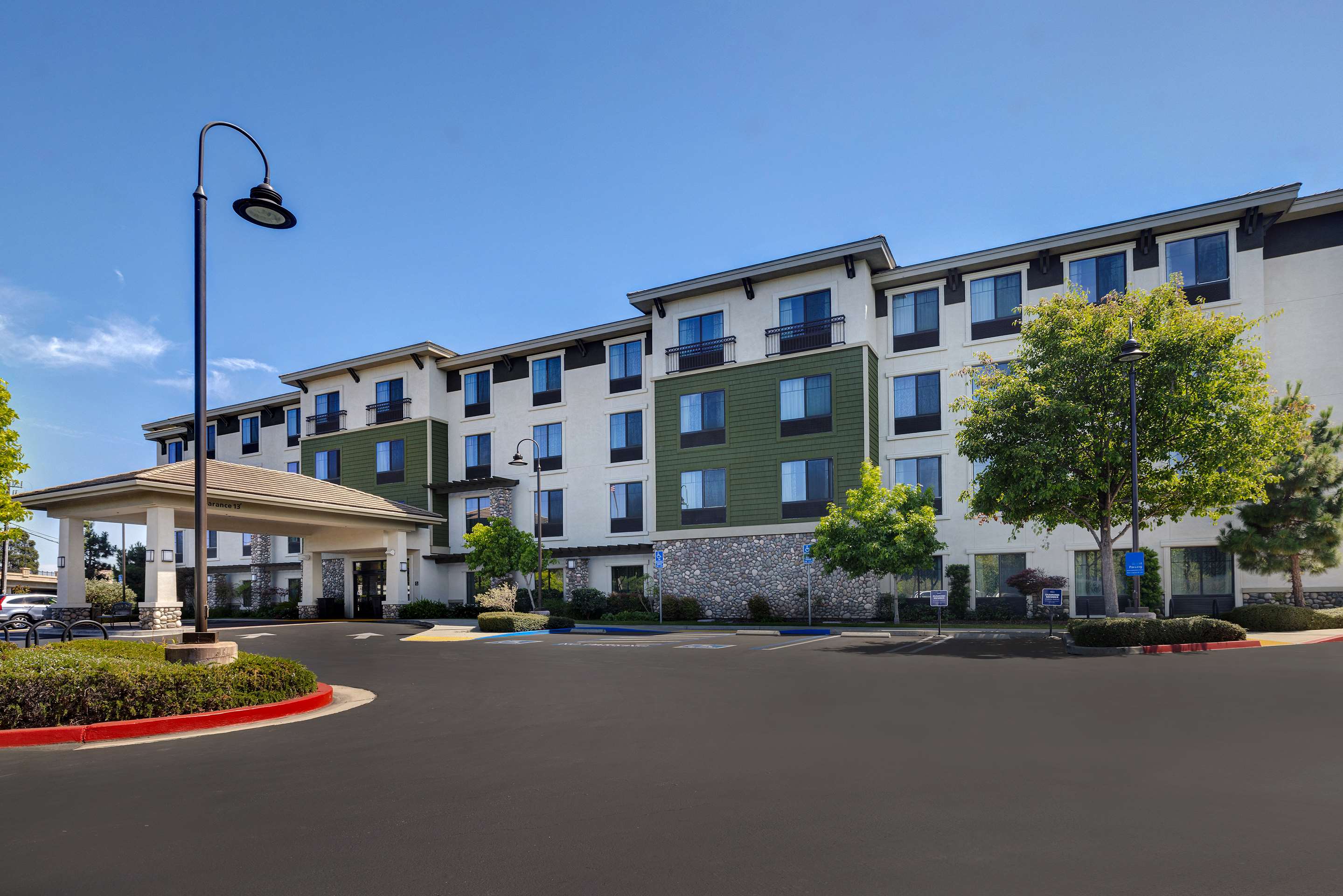 Exterior | Hampton Inn & Suites San Luis Obispo