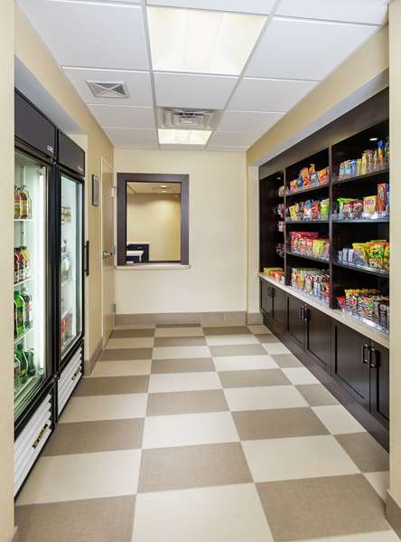 Restaurant - Hampton Inn & Suites San Bernardino