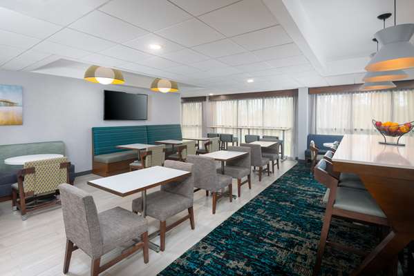 Amenities - Hampton Inn Salisbury