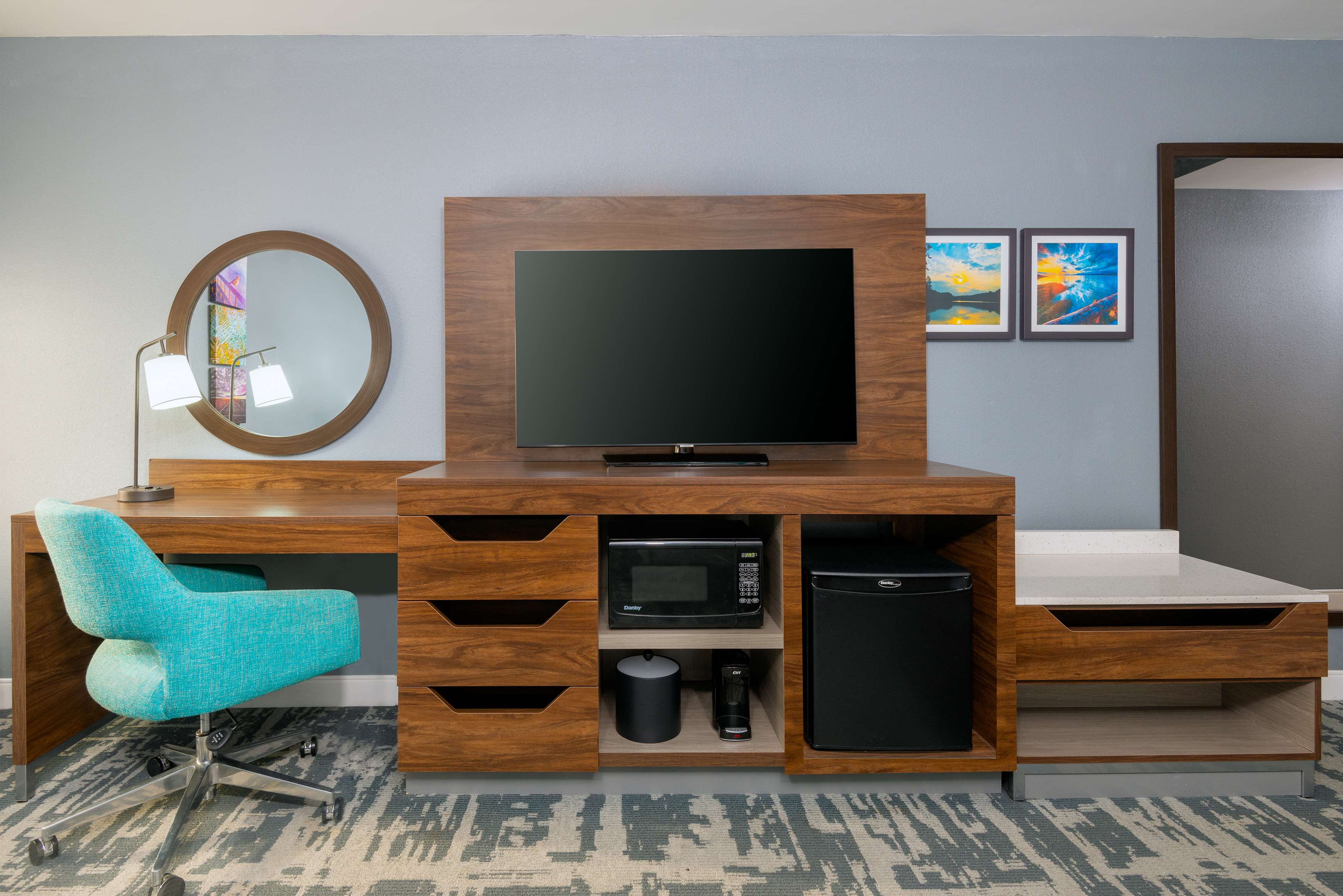 Hampton Inn Salisbury Room Type - 1KING STUDY SOFABED NOSMOK