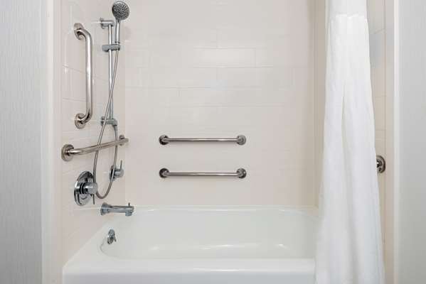  - Hampton Inn Salisbury