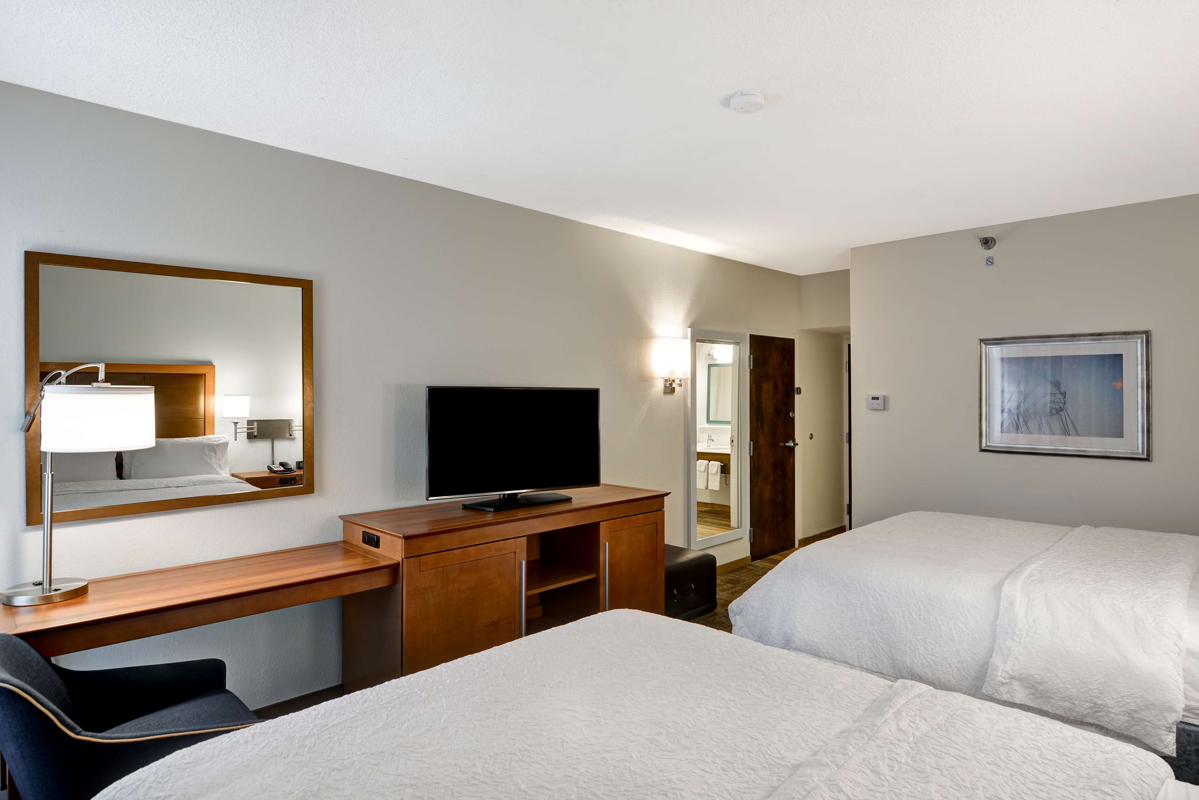 Hampton Inn by Hilton State College Room Type - 2 QUEEN BEDS W MINI FRIDGE