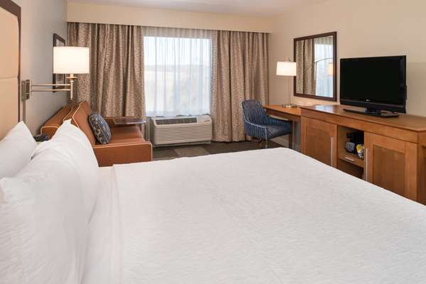  - Hampton Inn & Suites Schertz - I-35, Exit 175