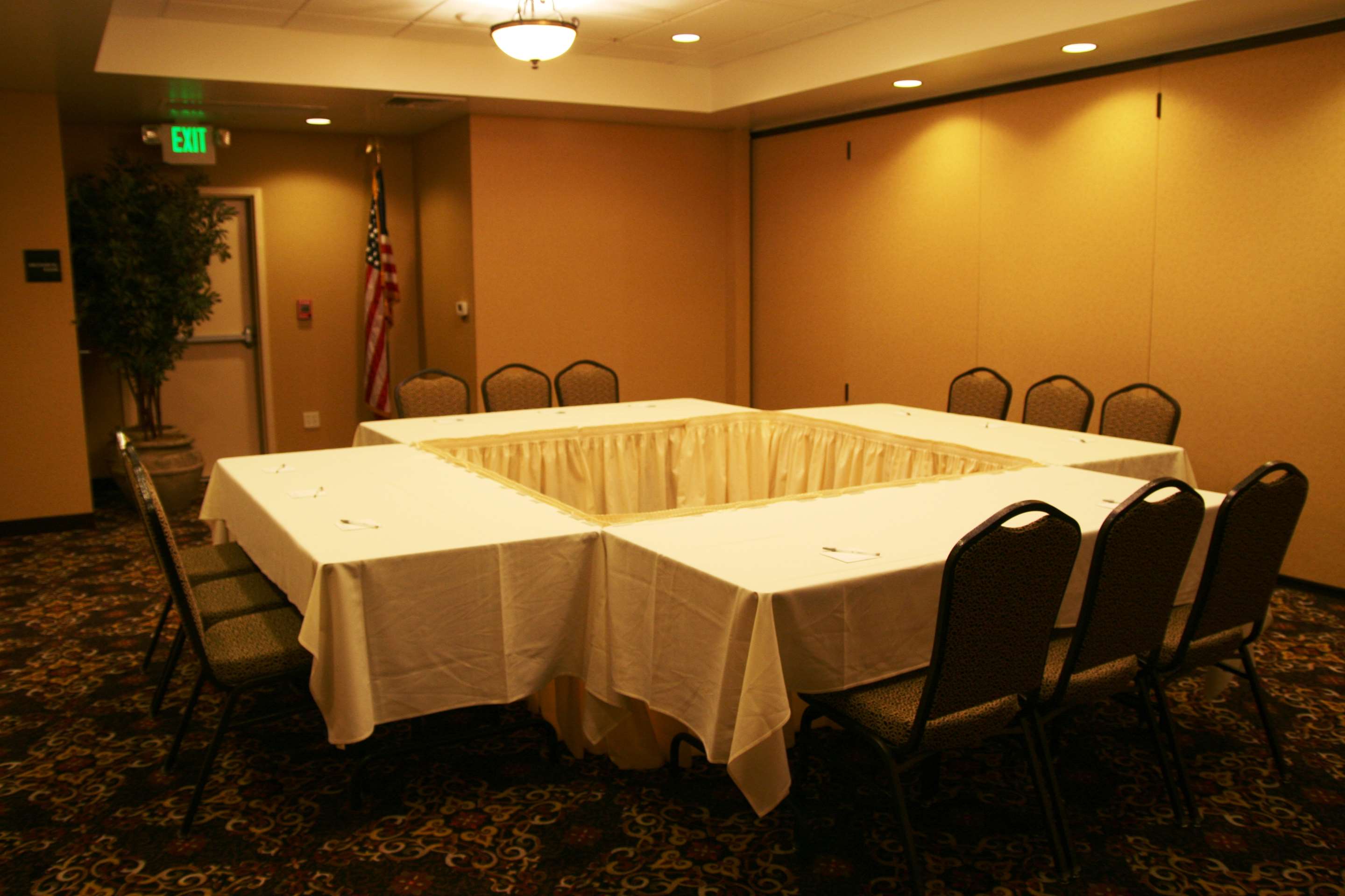 Meeting Room | Hampton Inn & Suites Lodi