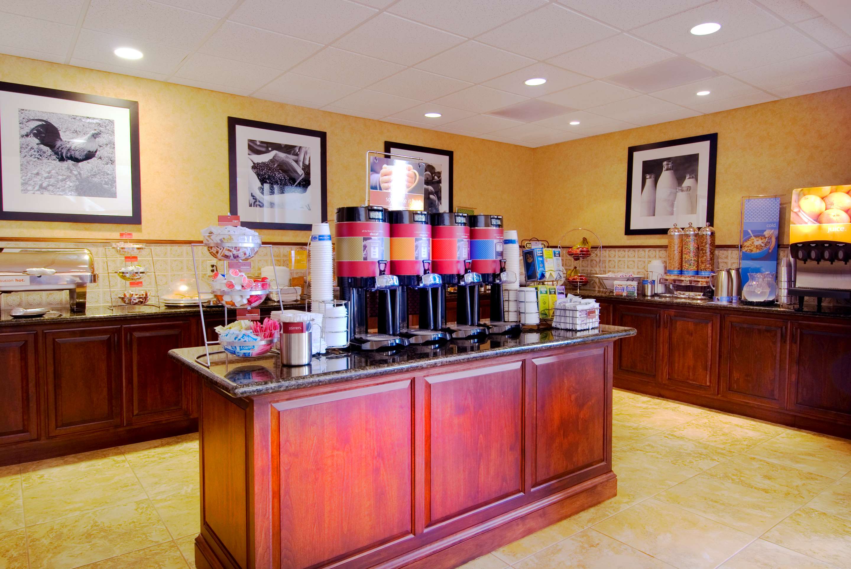 Restaurant | Hampton Inn & Suites Lodi