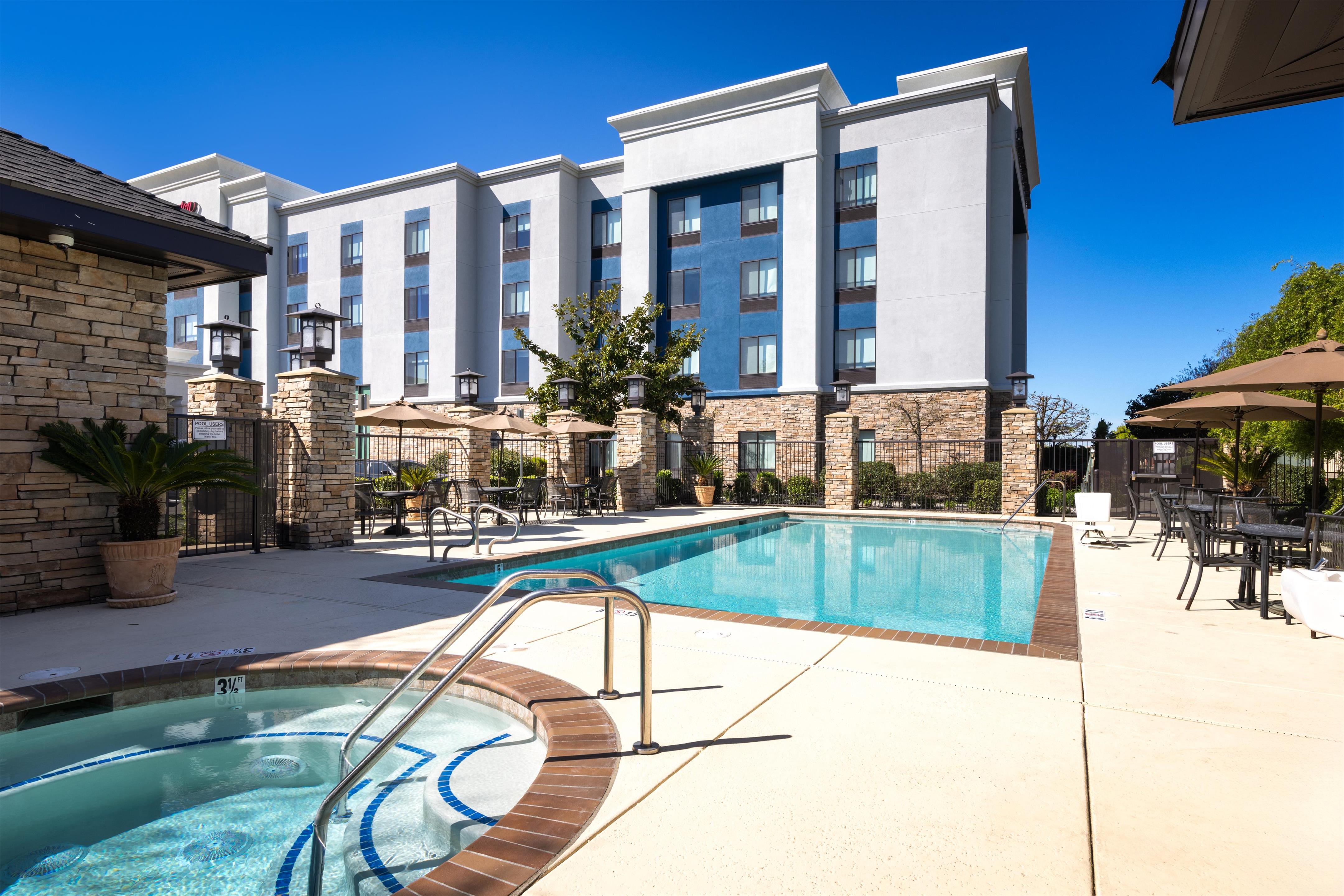 Pool | Hampton Inn & Suites Manteca