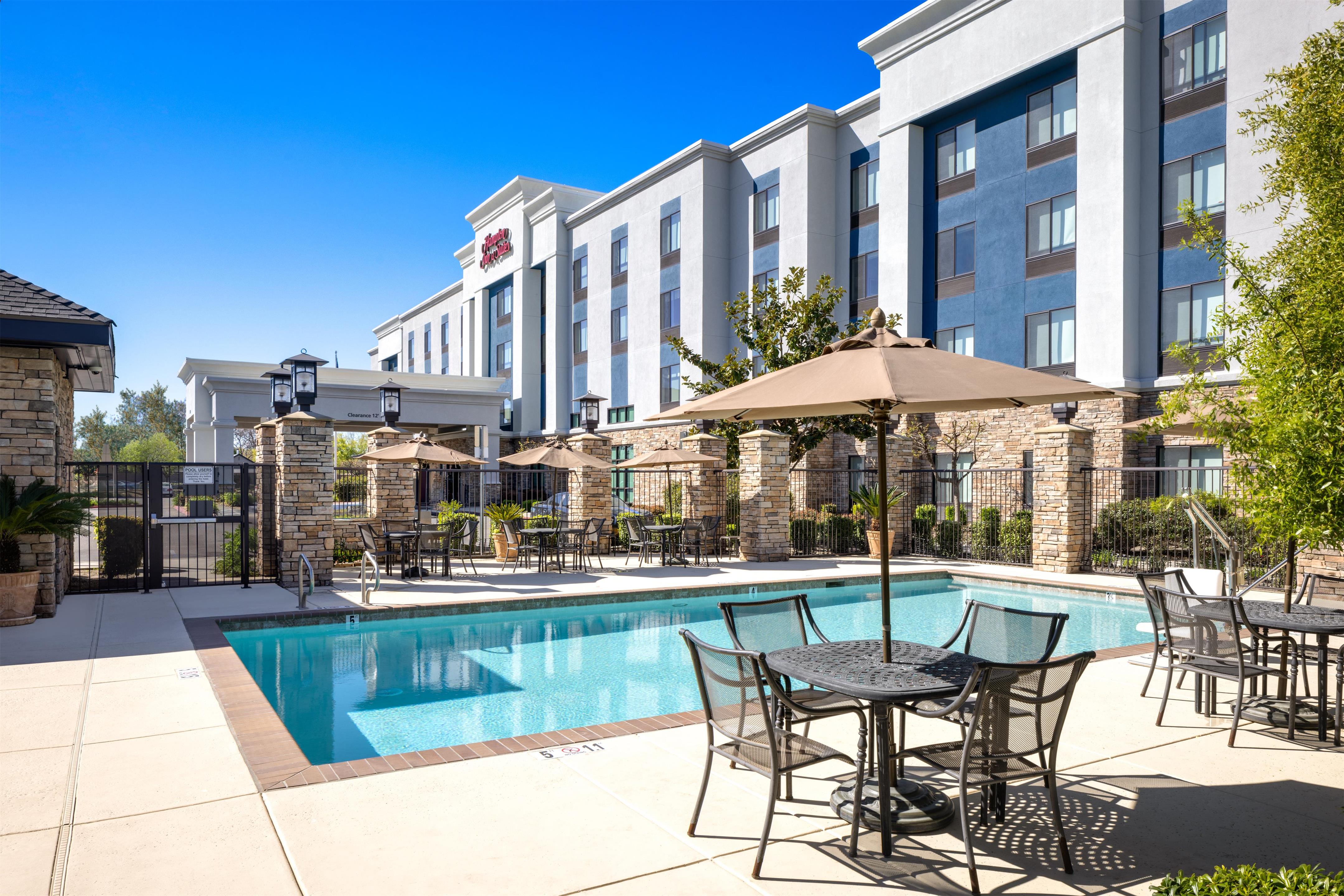 Pool | Hampton Inn & Suites Manteca