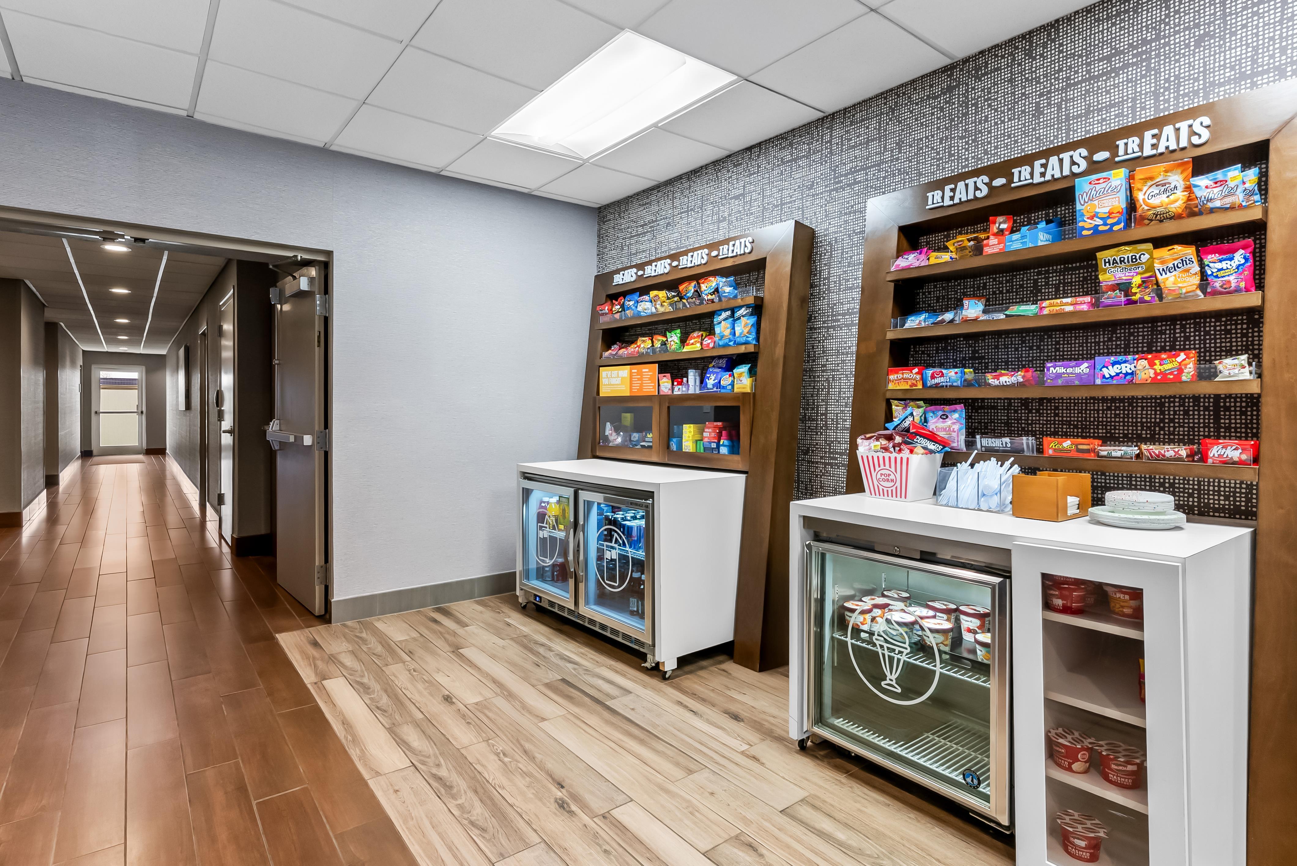 Restaurant | Hampton Inn & Suites Scottsburg