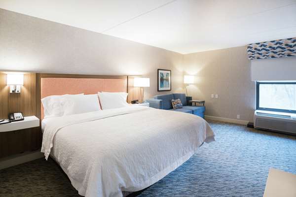  - Hampton Inn Clarks Summit - I-81, Exit 194