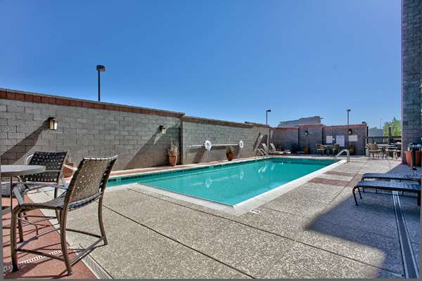 Pool - Hampton Inn & Suites Riverwalk Hotel Scottsdale