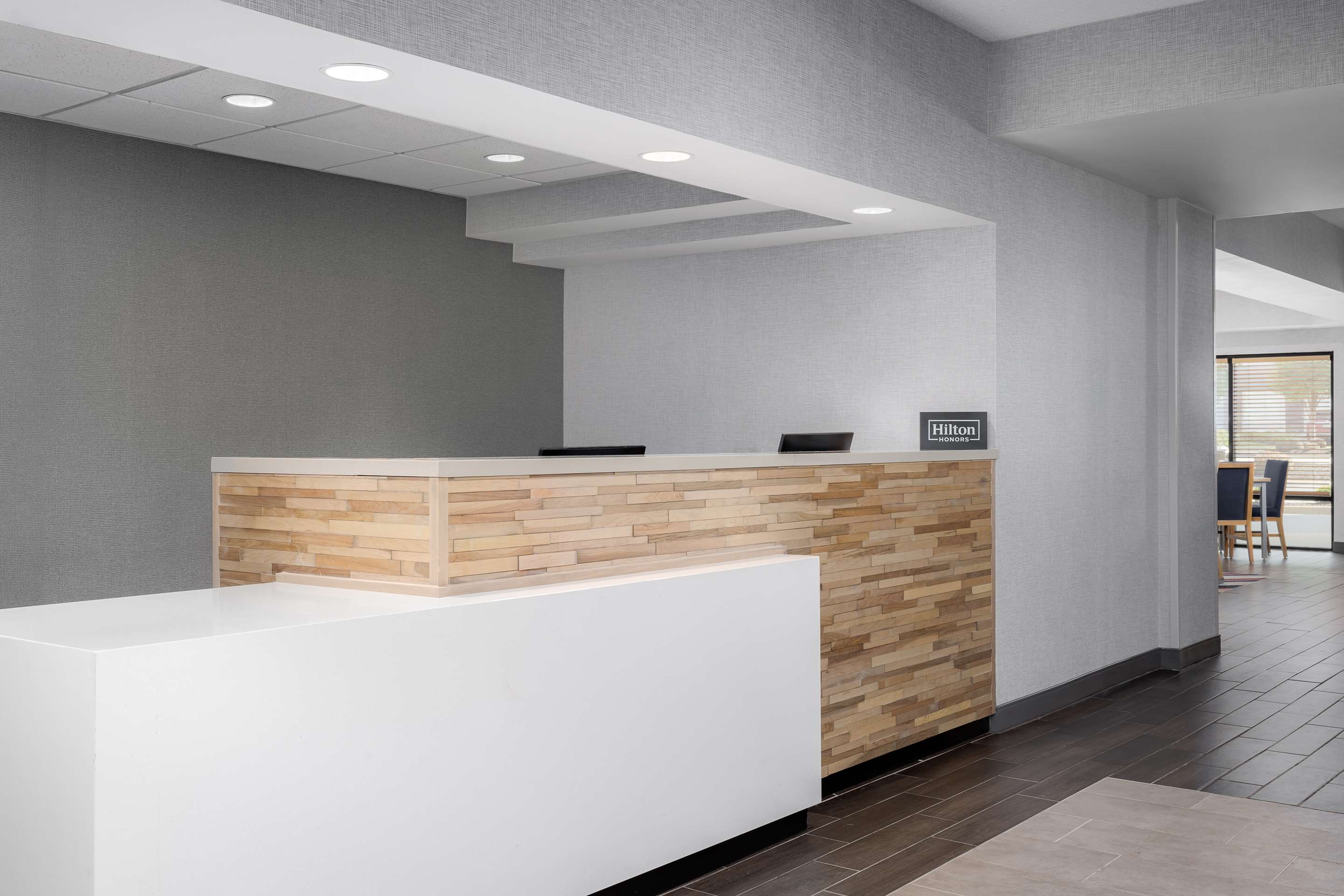 Reception | Hampton Inn Louisville-Airport