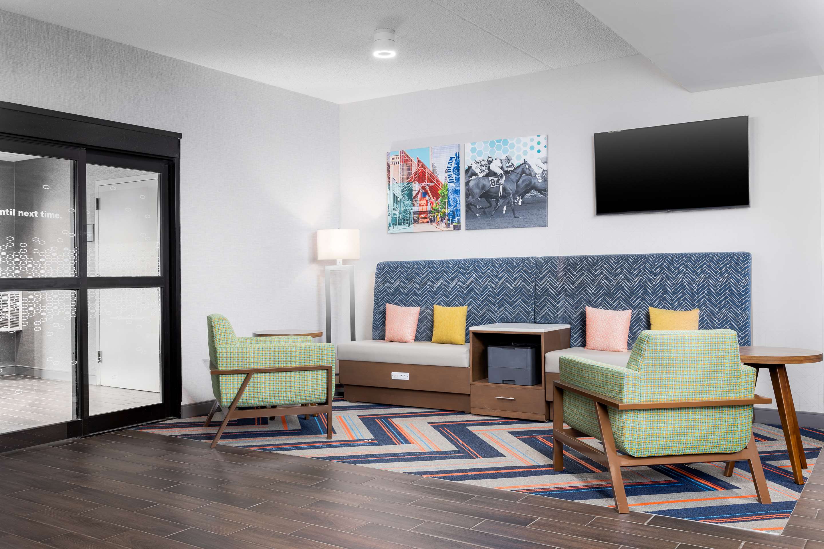 Lobby | Hampton Inn Louisville-Airport
