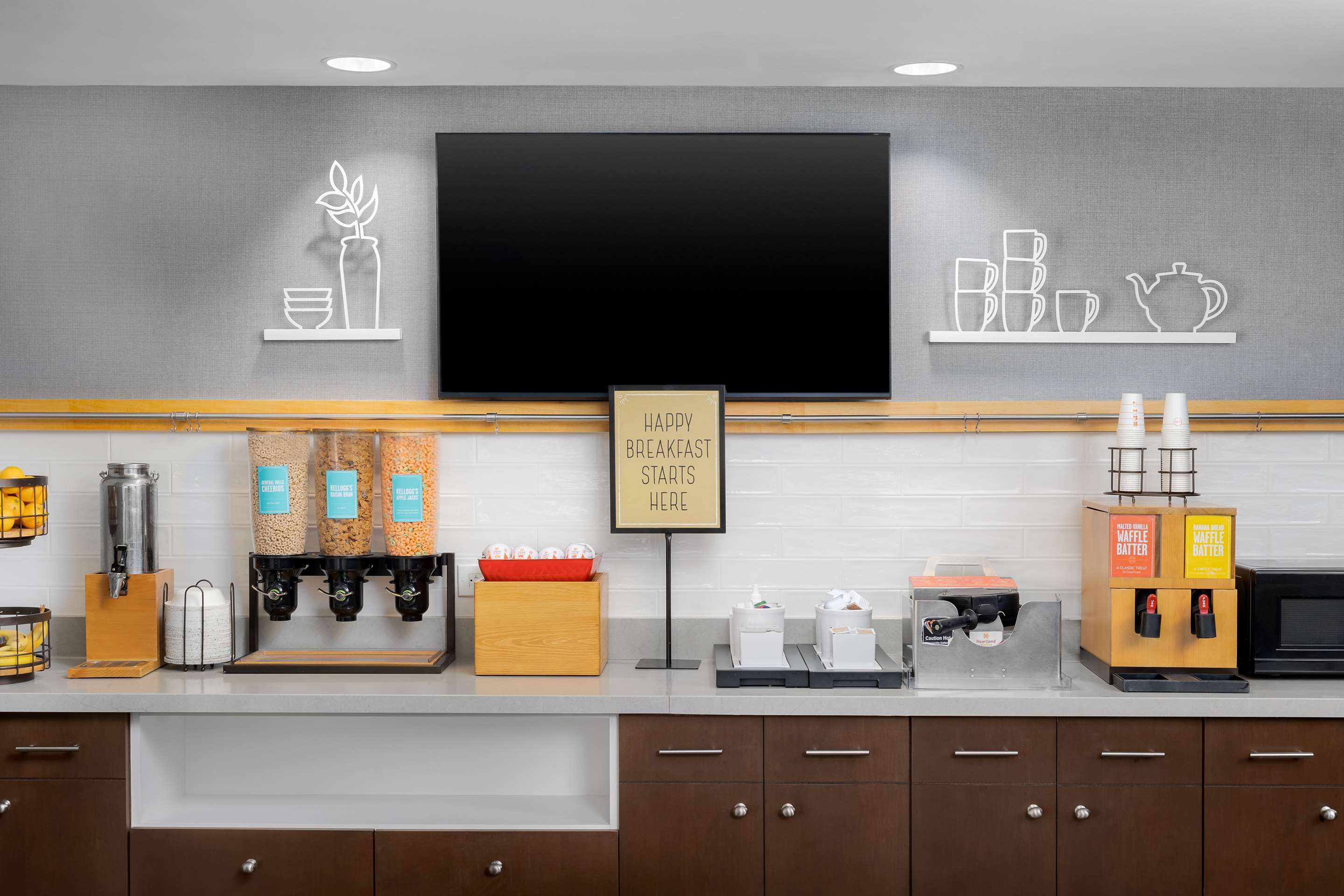 Breakfast Area | Hampton Inn Louisville-Airport