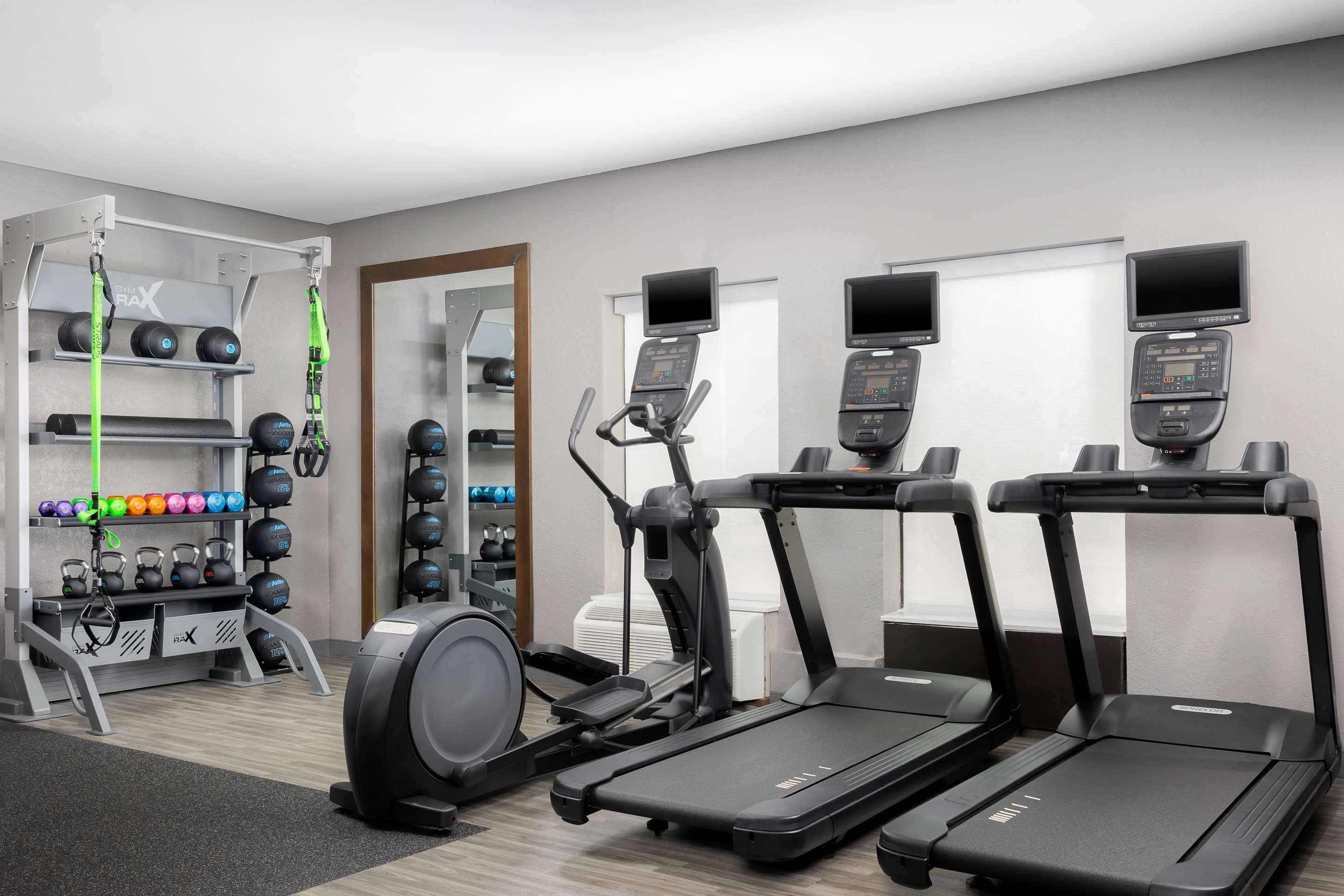 Health club fitness center gym | Hampton Inn Louisville-Airport