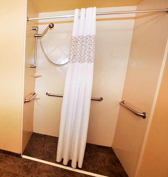  - Hampton Inn & Suites Jeffersontown - I-64, Exit 17