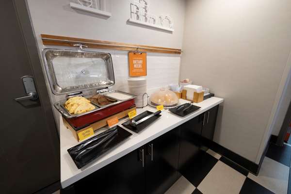 Amenities - Hampton Inn & Suites Dupont - I-5, Exit 119
