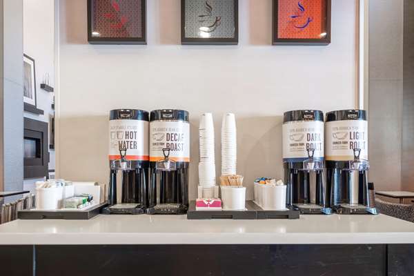 Restaurant - Hampton Inn & Suites Dupont - I-5, Exit 119