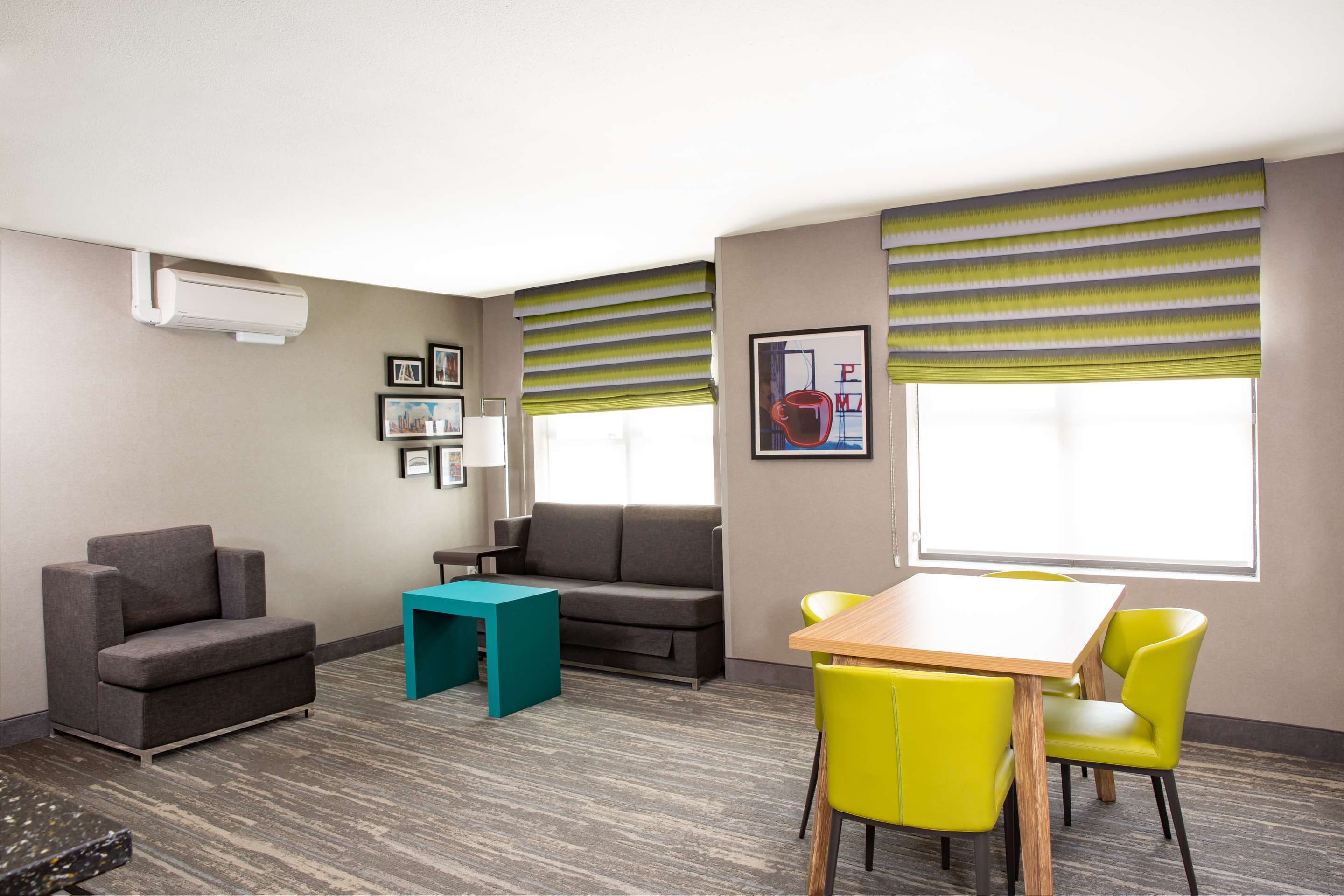 Guest room