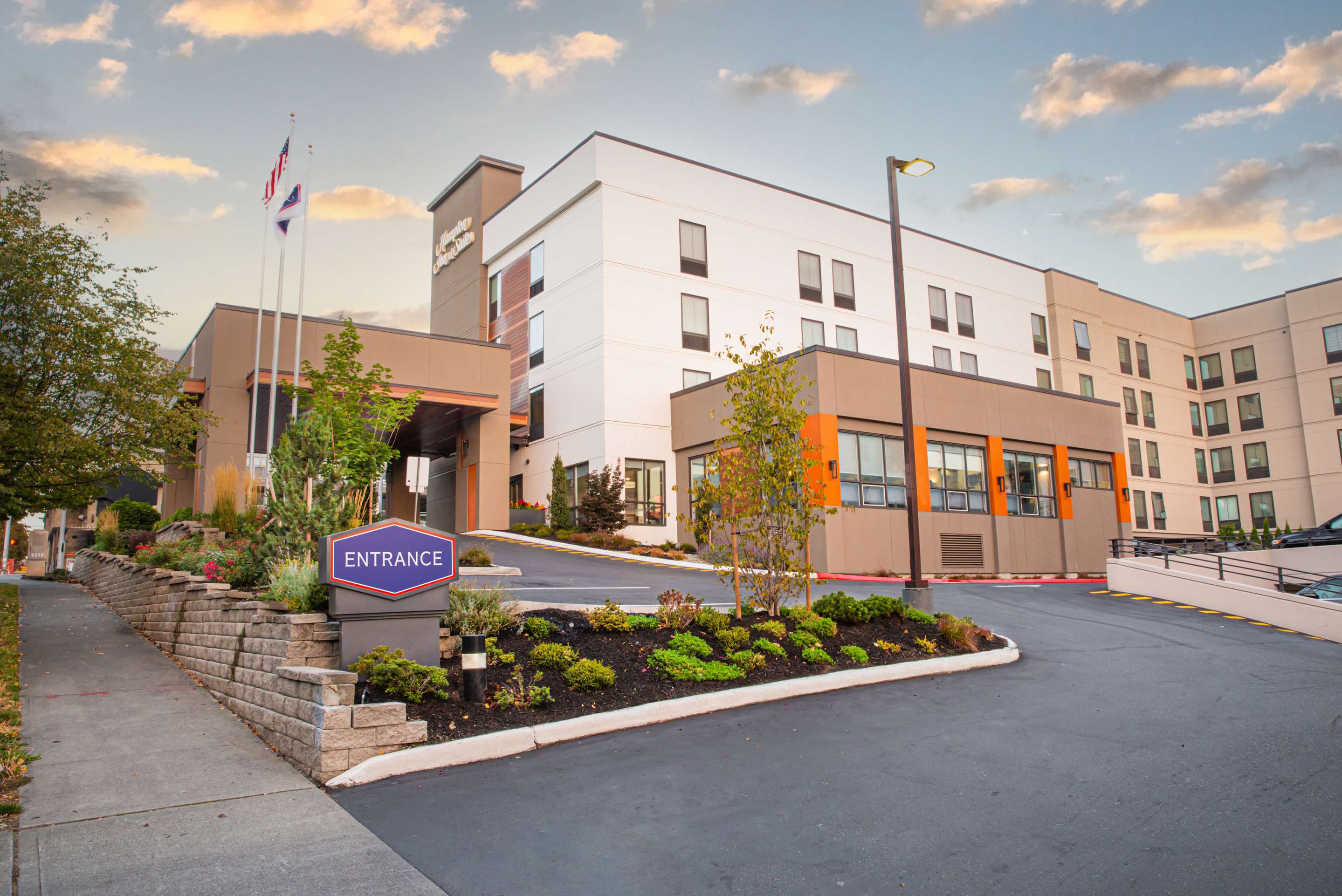 Exterior | Hampton Inn & Suites Seattle-Downtown