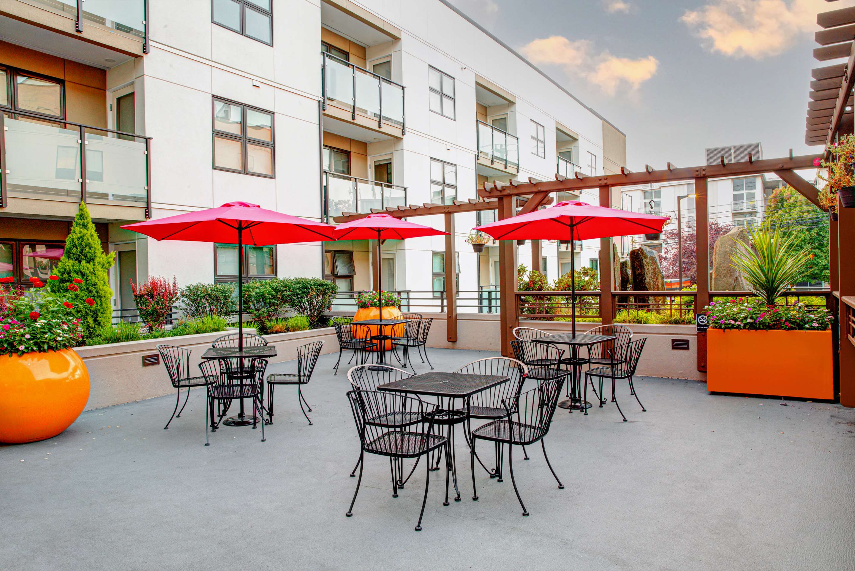 Exterior | Hampton Inn & Suites Seattle-Downtown