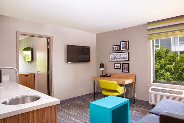  - Hampton Inn & Suites Downtown Seattle