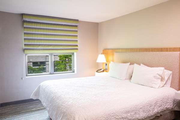  - Hampton Inn & Suites Downtown Seattle