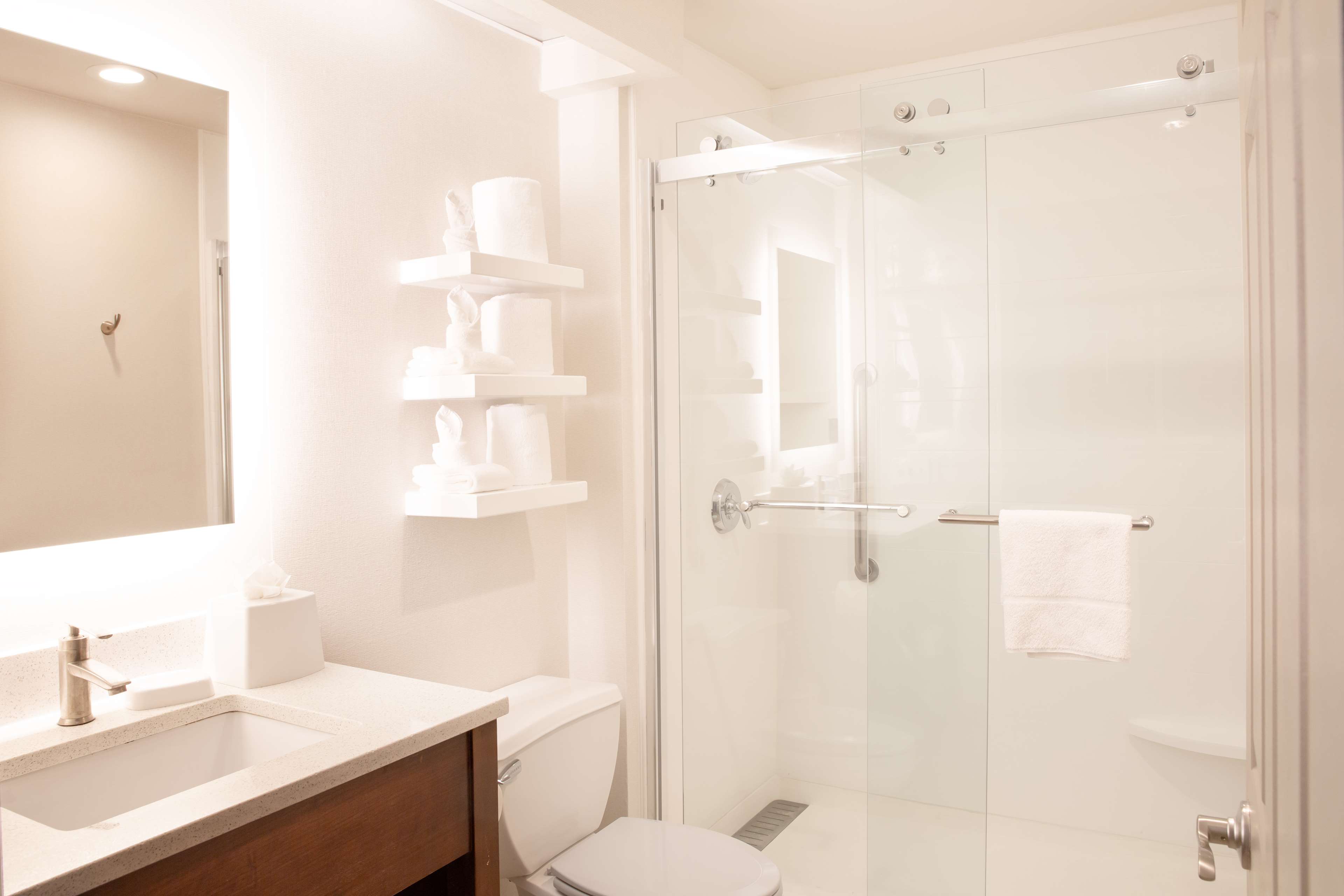 Hampton Inn & Suites by Hilton Seattle-Downtown Room Type - 1F 1F 2 BDRM 1 BA STE NS