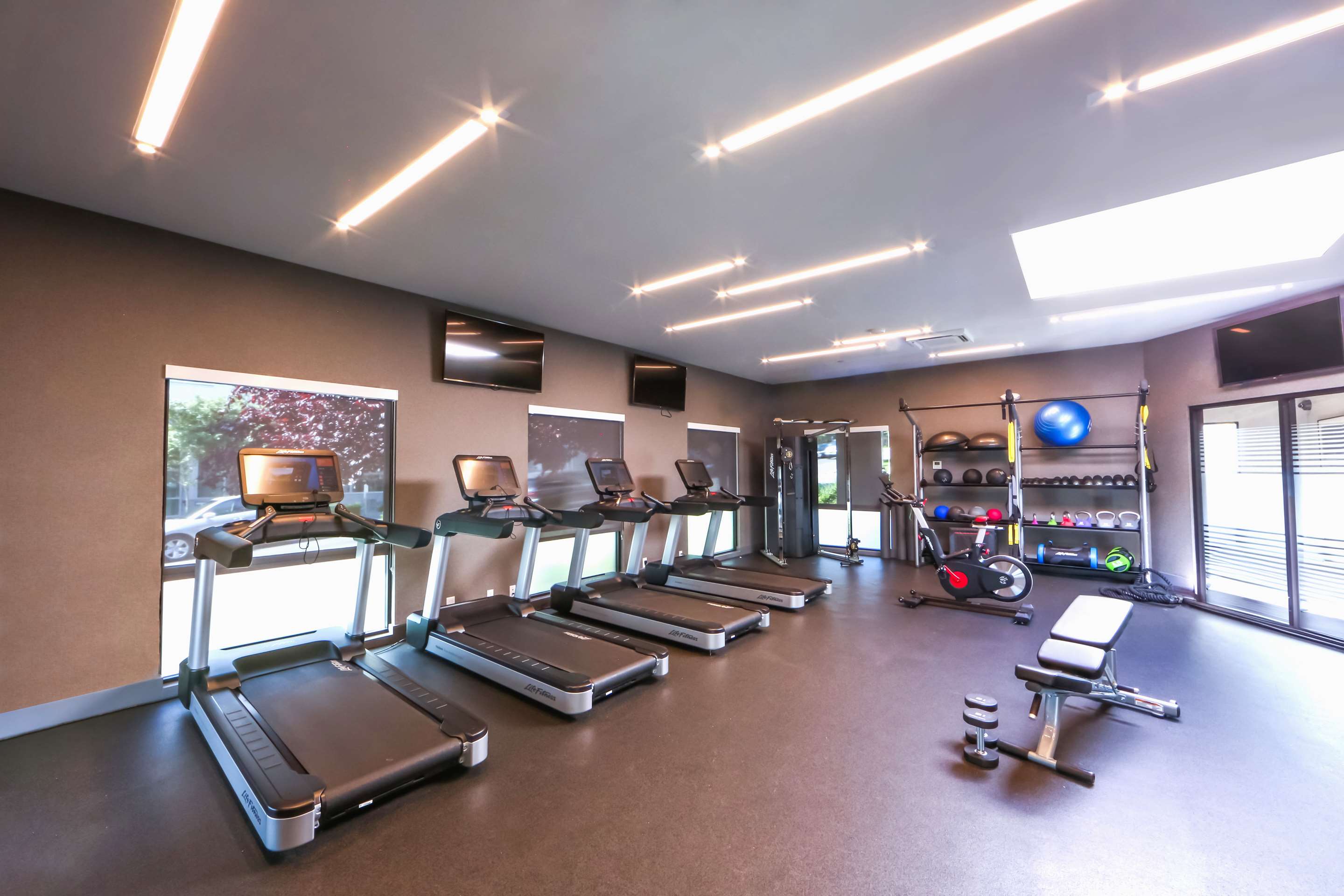 Health club fitness center gym | Hampton Inn & Suites Seattle-Downtown