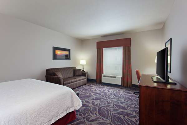  - Hampton Inn Everett