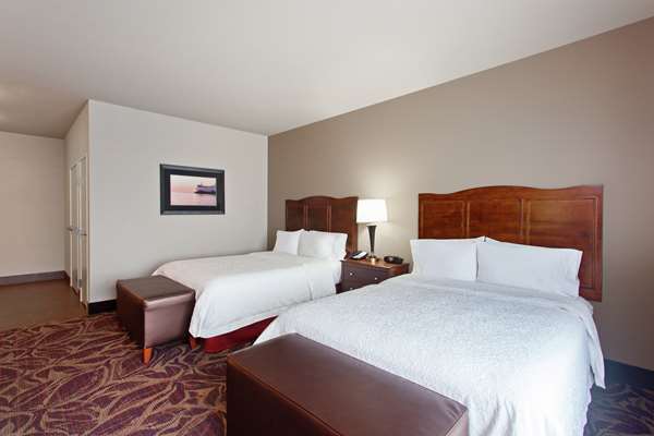  - Hampton Inn Everett