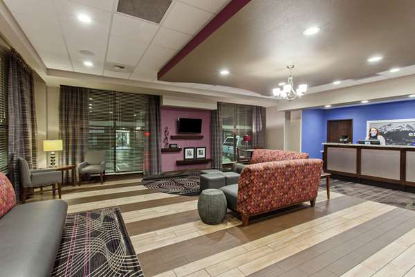  - Hampton Inn Everett