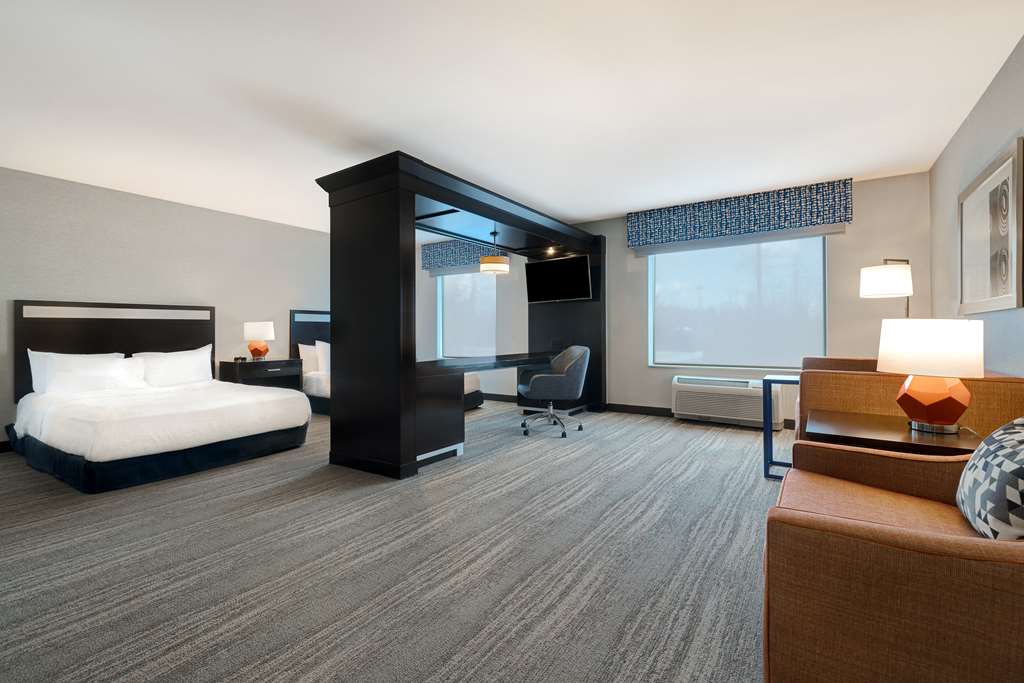 Hampton Inn & Suites by Hilton Seattle/Federal Way Room Type - 2QN MOB HEA ACC RIS STU NS