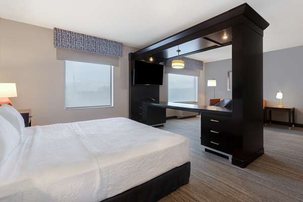  - Hampton Inn & Suites Federal Way - I-5, Exit 143