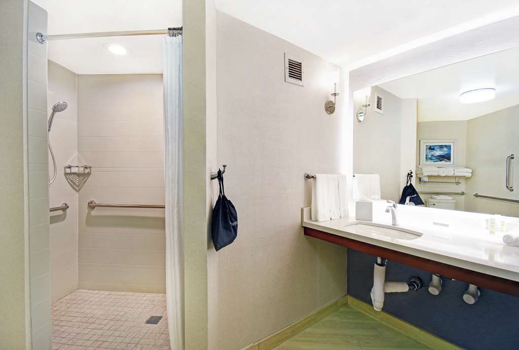 Homewood Suites by Hilton-Seattle-Downtown, WA Room Type - 1KG 1BDRM MOB RI SHWR EXEC