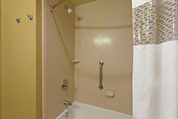  - Hampton Inn & Suites SeaTac