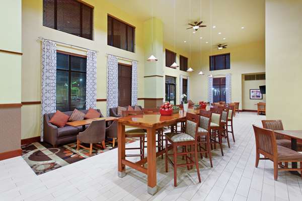 Restaurant - Hampton Inn & Suites SeaTac