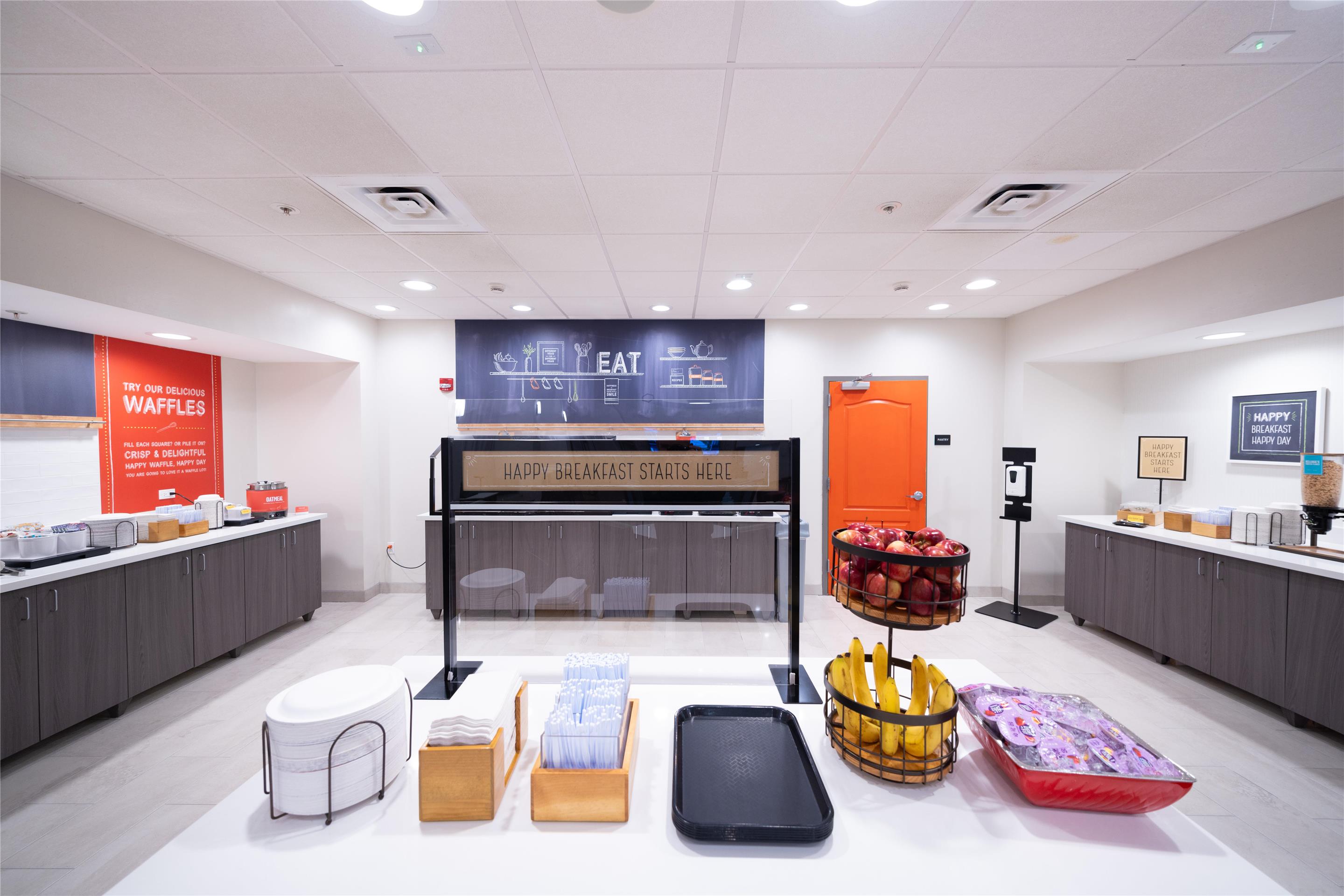 Breakfast Area | Hampton Inn & Suites Seattle/Kent,WA