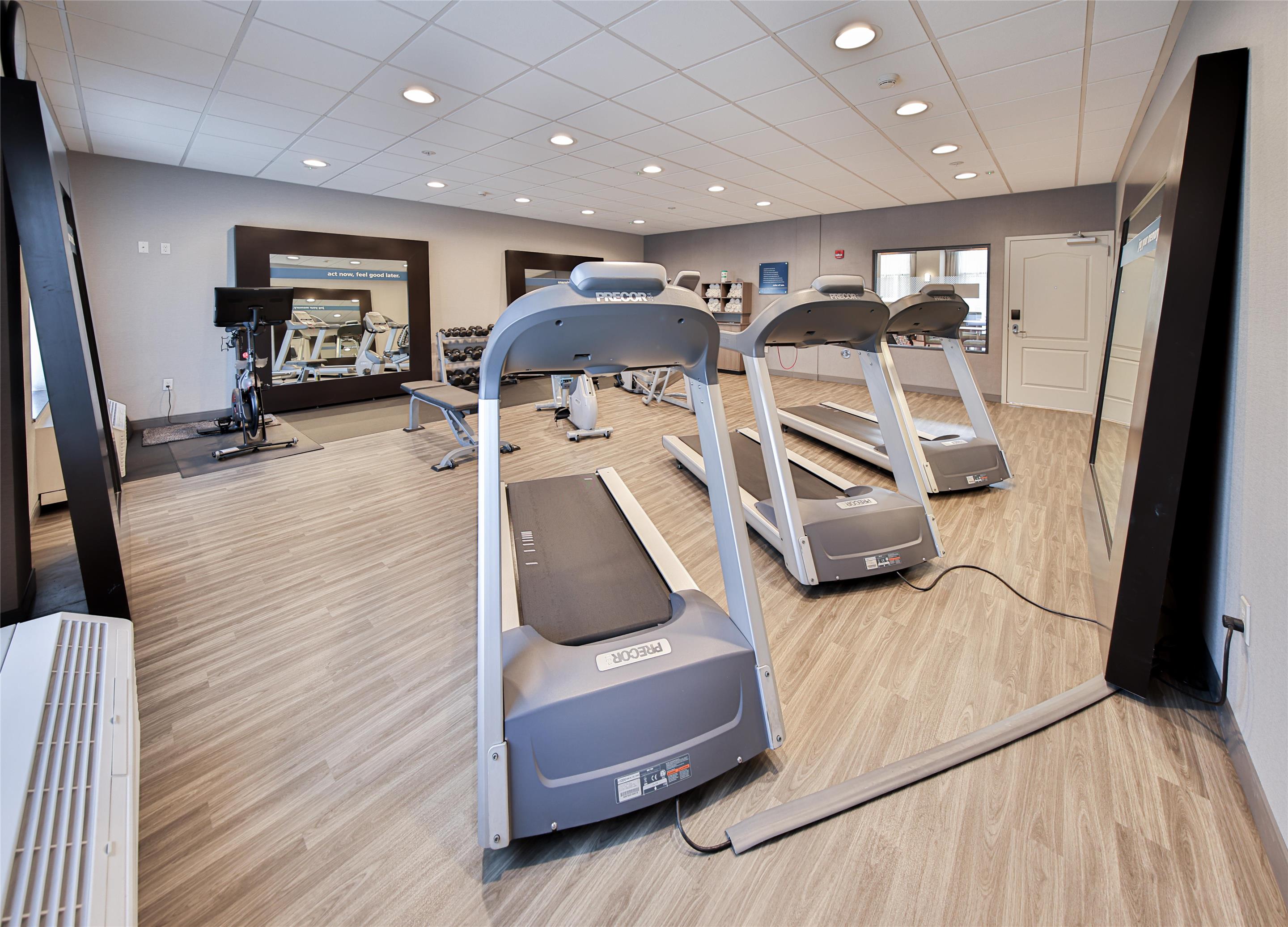 Health club fitness center gym | Hampton Inn & Suites Seattle/Kent,WA