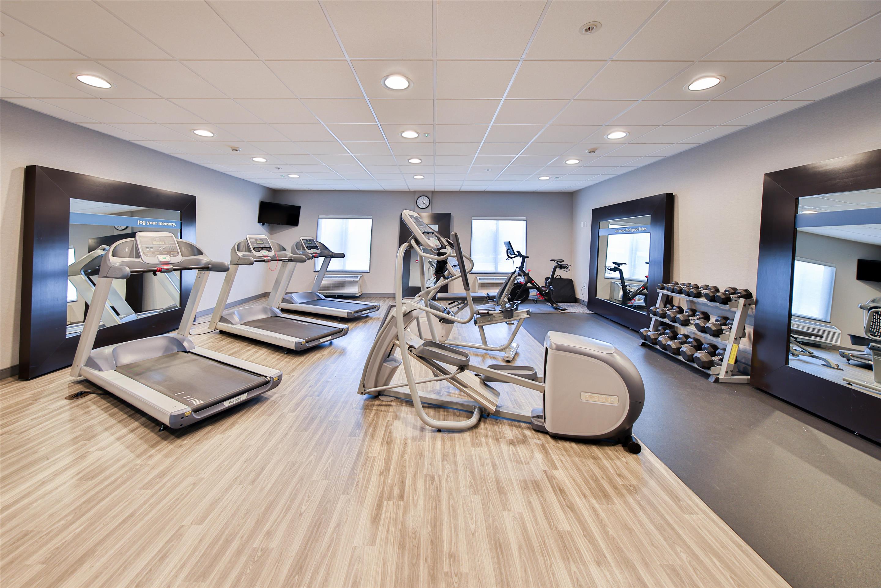 Health club fitness center gym | Hampton Inn & Suites Seattle/Kent,WA