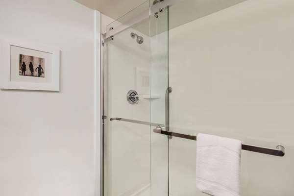  - Hampton Inn & Suites Lynnwood - I-5, Exit 181