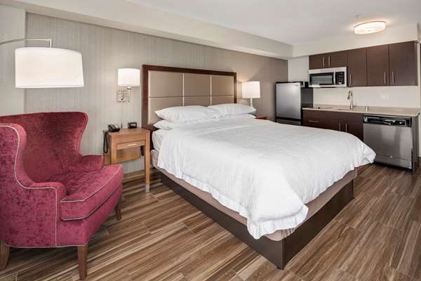  - Hampton Inn & Suites Lynnwood - I-5, Exit 181