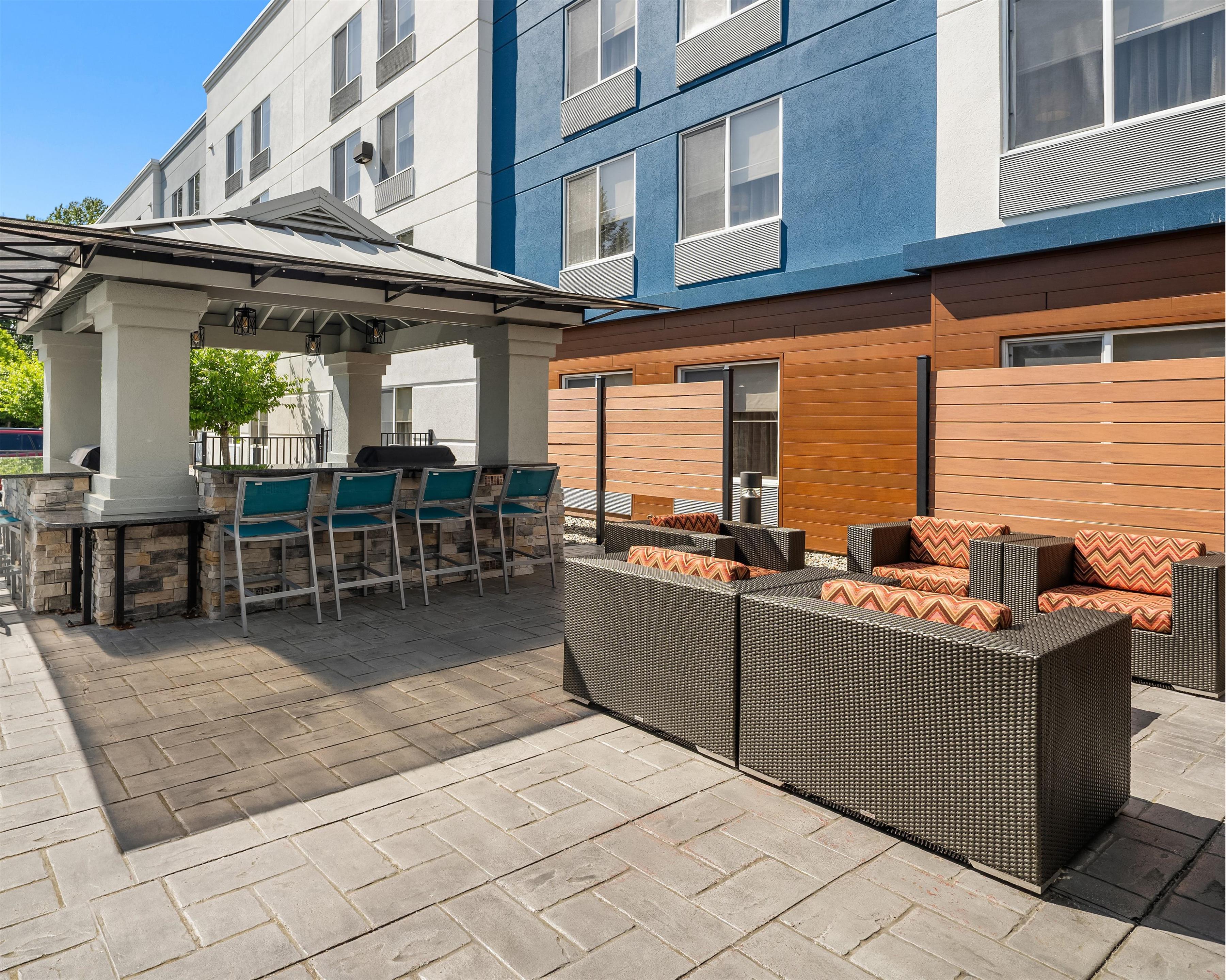 Exterior | Hampton Inn & Suites Seattle-North/Lynnwood
